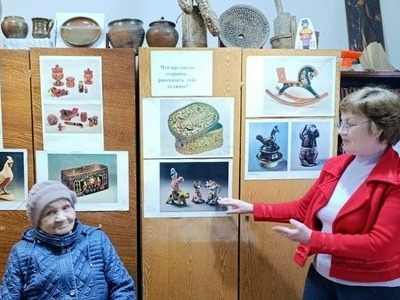 Познавательный час «Фольклор народов России».