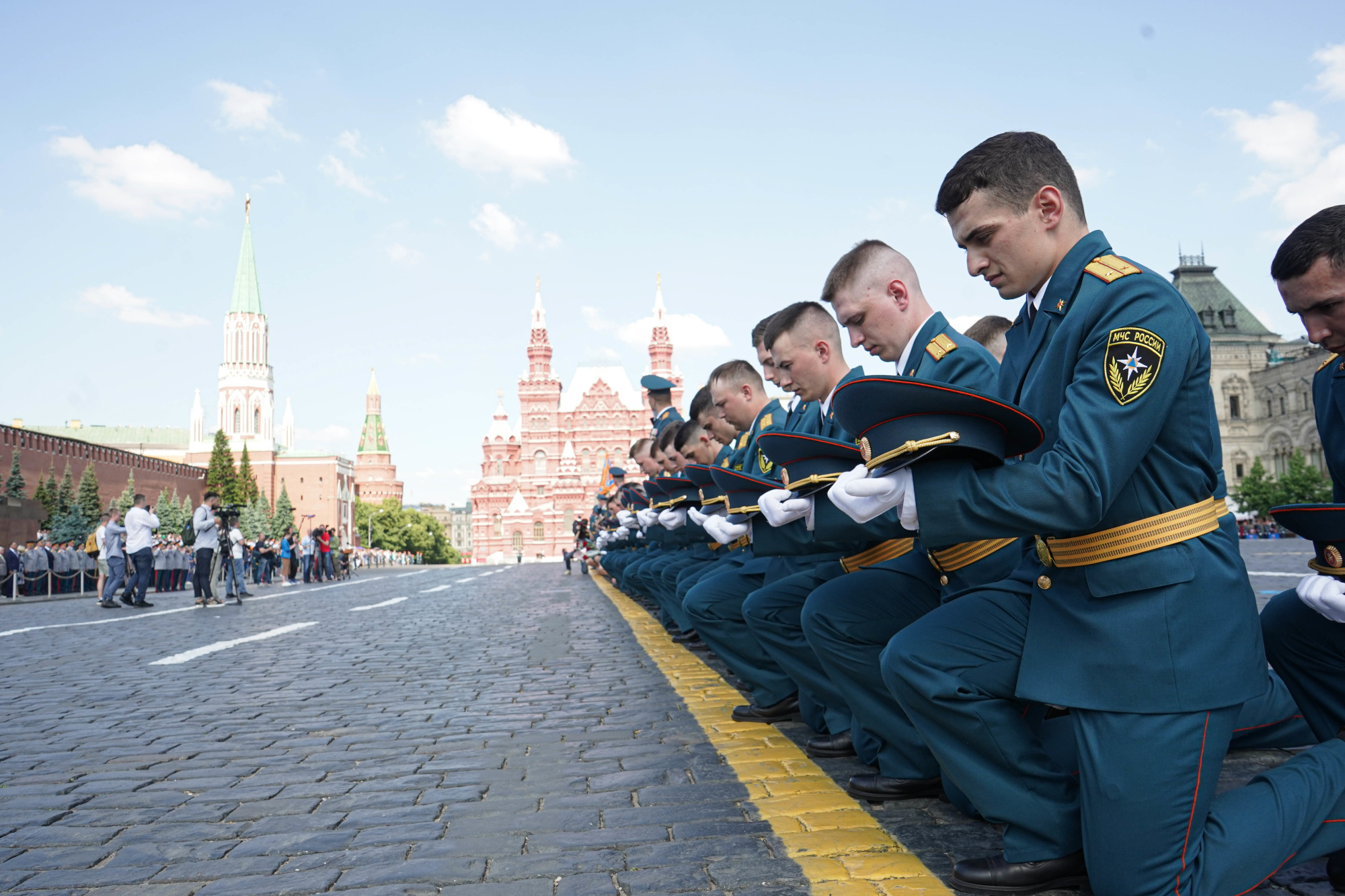 Поступай в ВУЗы МЧС России!.
