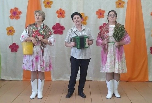 Праздничное поздравление "Пусть будет теплой осень жизни".